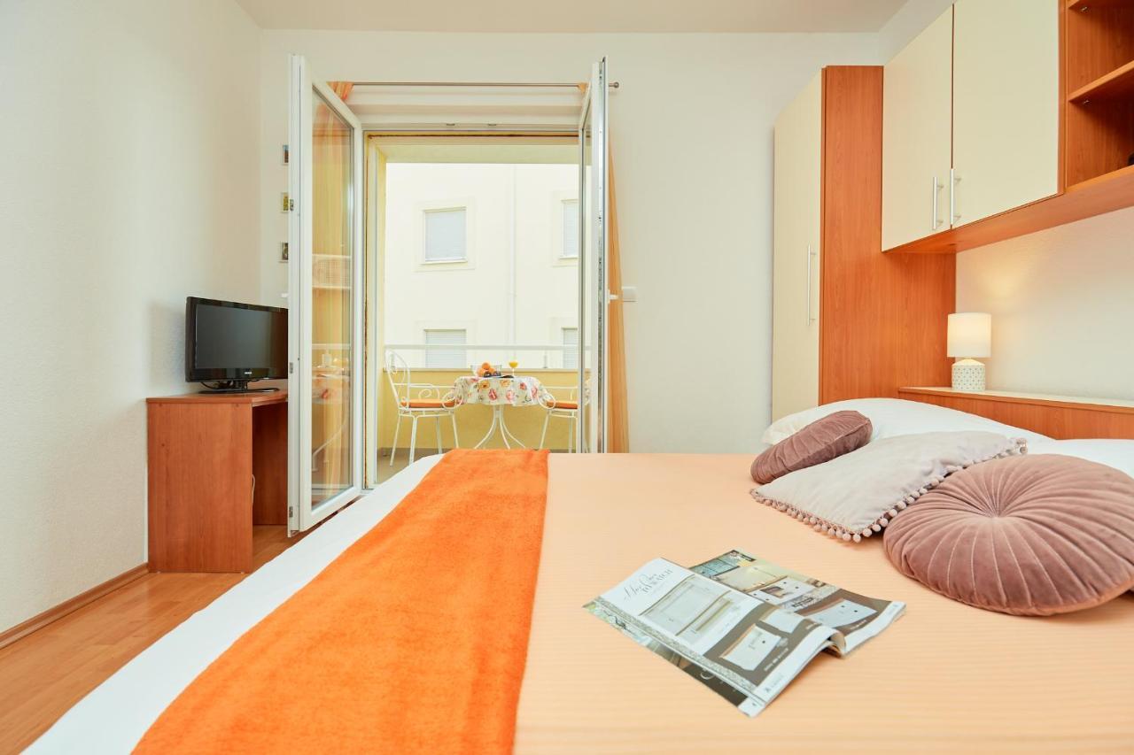 Apartments Zelic Tučepi Exteriér fotografie